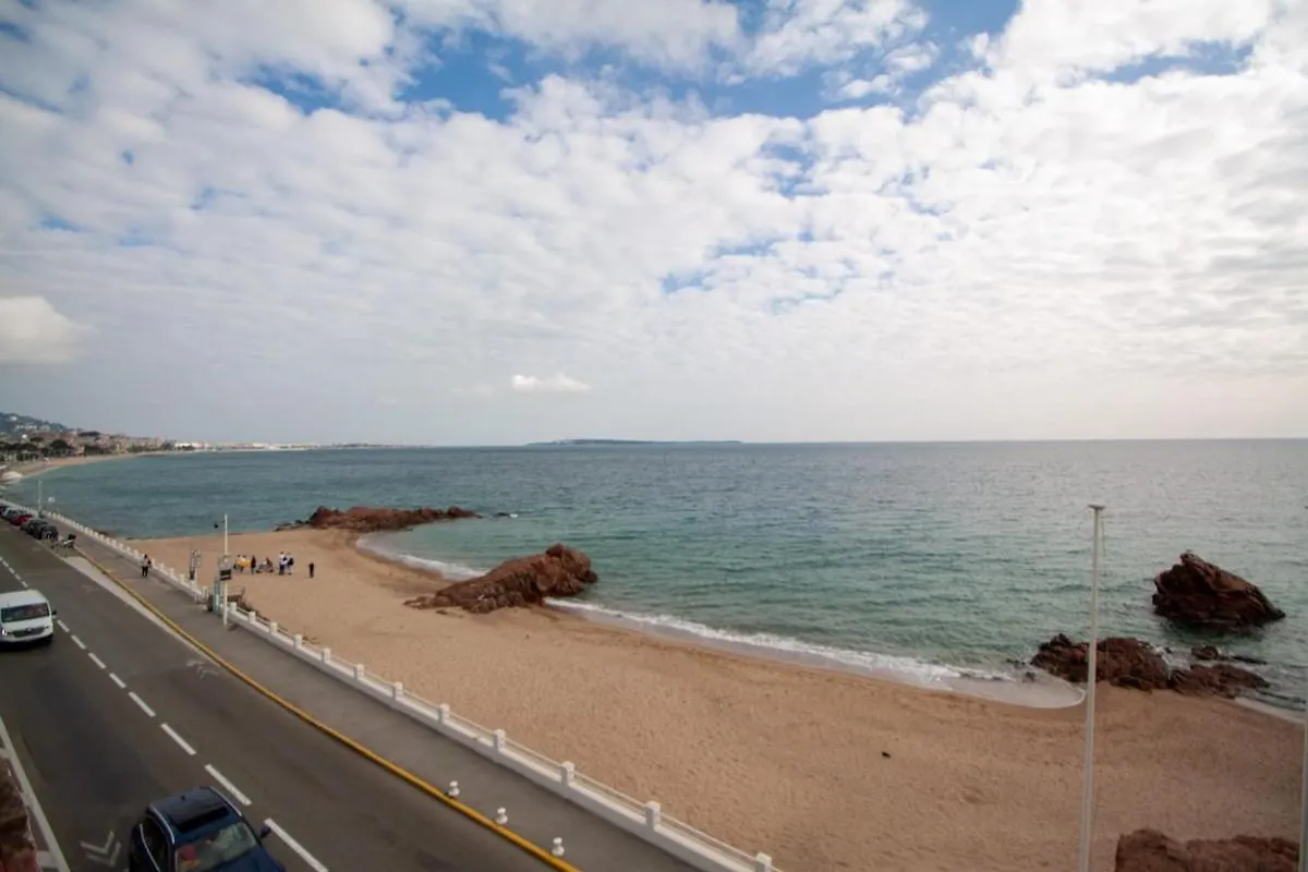 Luxury 1 Bed Apt Seafront Escape In Cannes Apartman