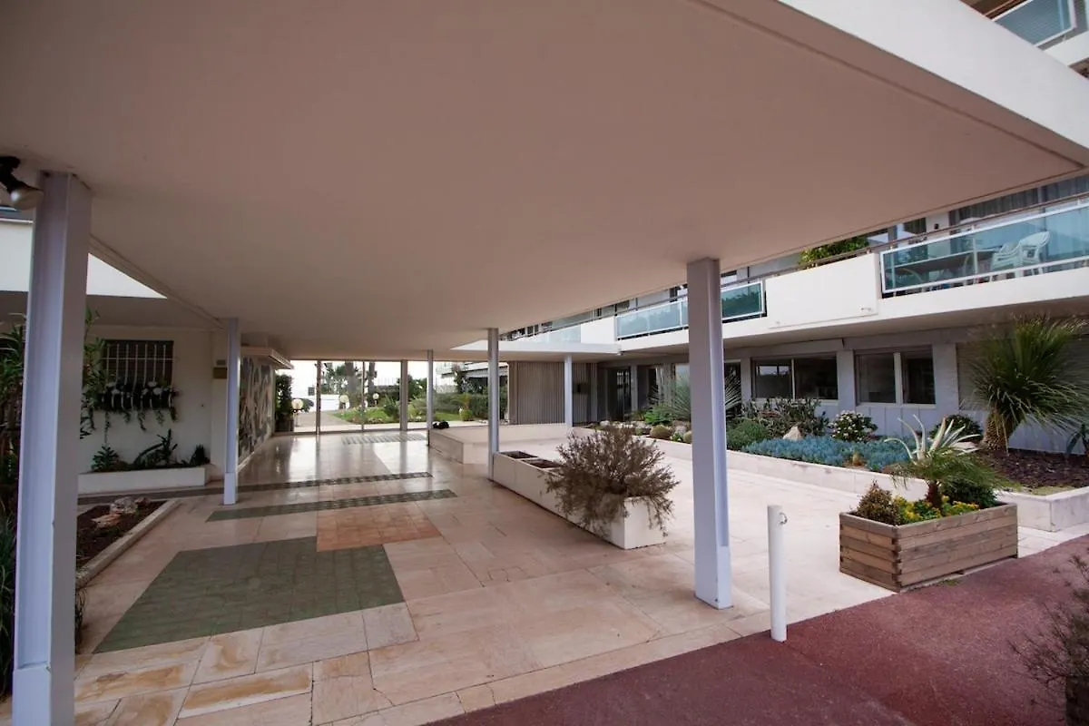 Luxury 1 Bed Apt Seafront Escape In Cannes 0*,  France