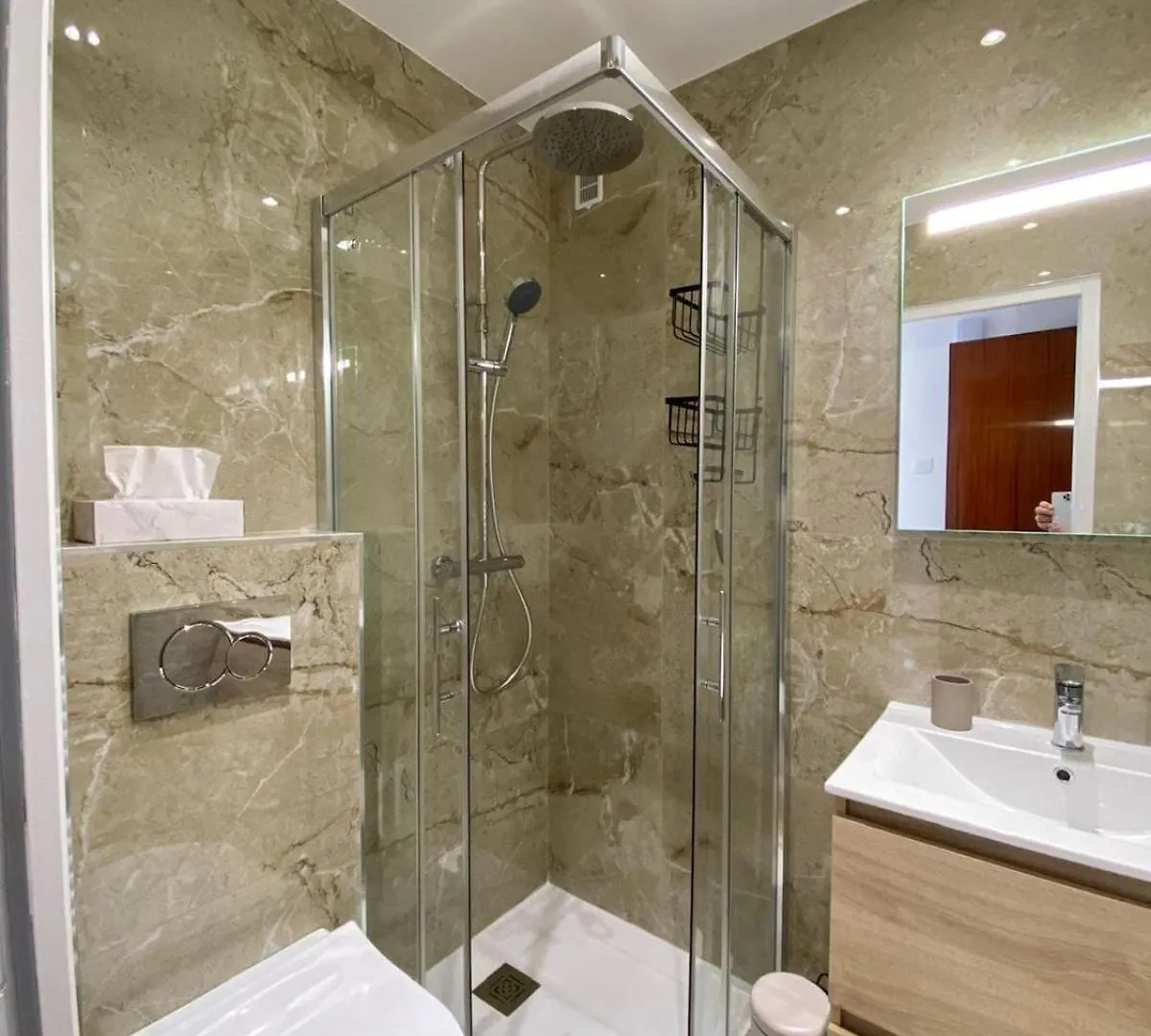 Luxury 1 Bed Apt Seafront Escape In Cannes