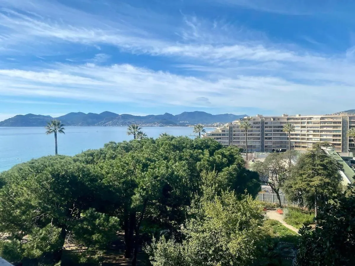 Apartment Luxury 1 Bed Apt Seafront Escape In Cannes